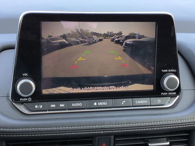 Used 2025 Nissan Rogue SV FWD image 26