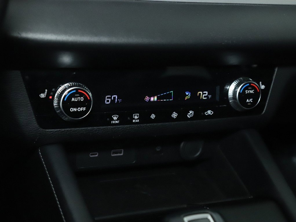 Used 2024 Mitsubishi Outlander SE image 26