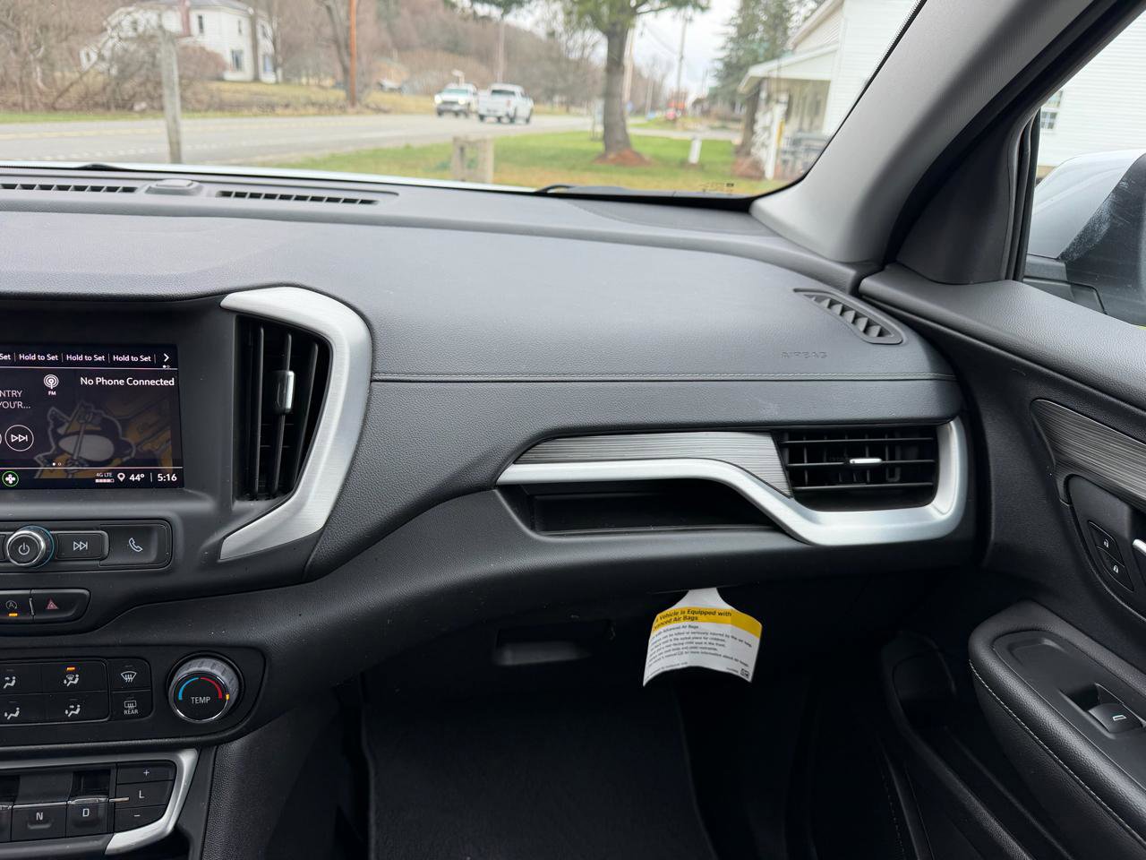 Used 2022 GMC Terrain SLE image 29