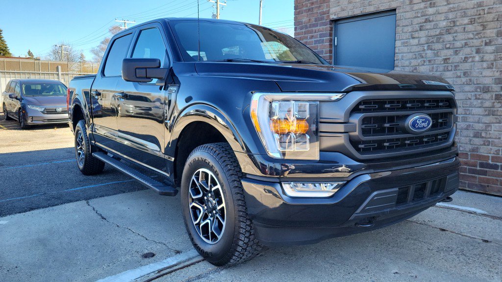 Used 2023 Ford F150 XLT w/ Equipment Group 302A High AWD/4WD image 2