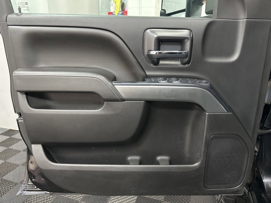 Used 2015 Chevrolet Silverado 2500 LT w/ LT Convenience Package image 19