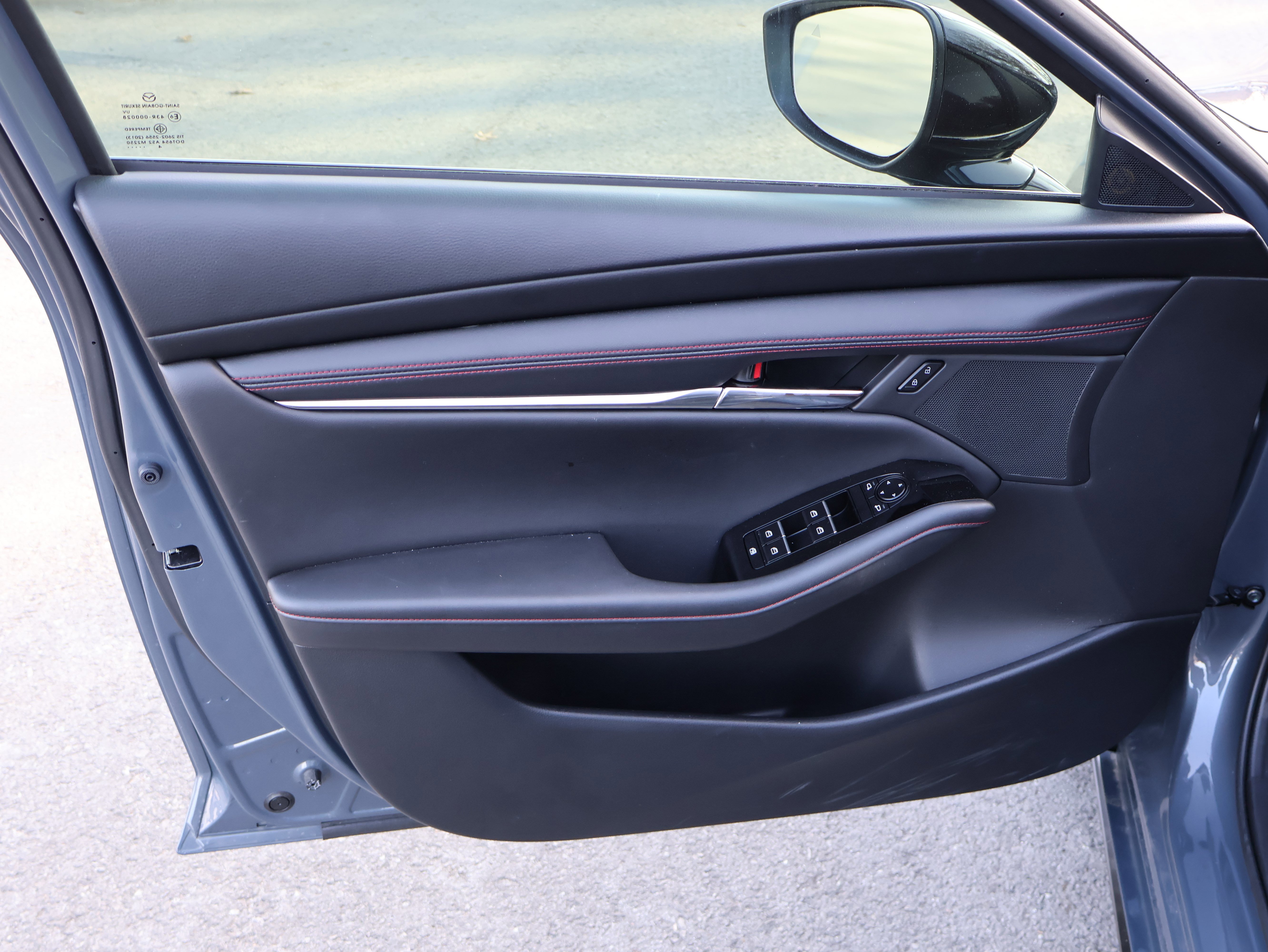 Certified 2025 MAZDA MAZDA3 Carbon image 21