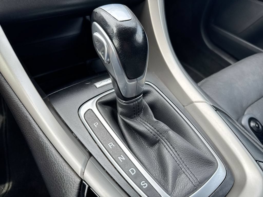 Used 2016 Ford Fusion SE w/ Equipment Group 202A FWD image 17