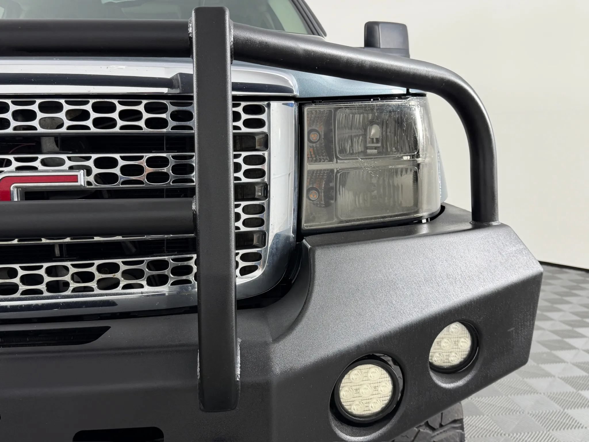 Used 2011 GMC Sierra 3500 Denali AWD/4WD image 5
