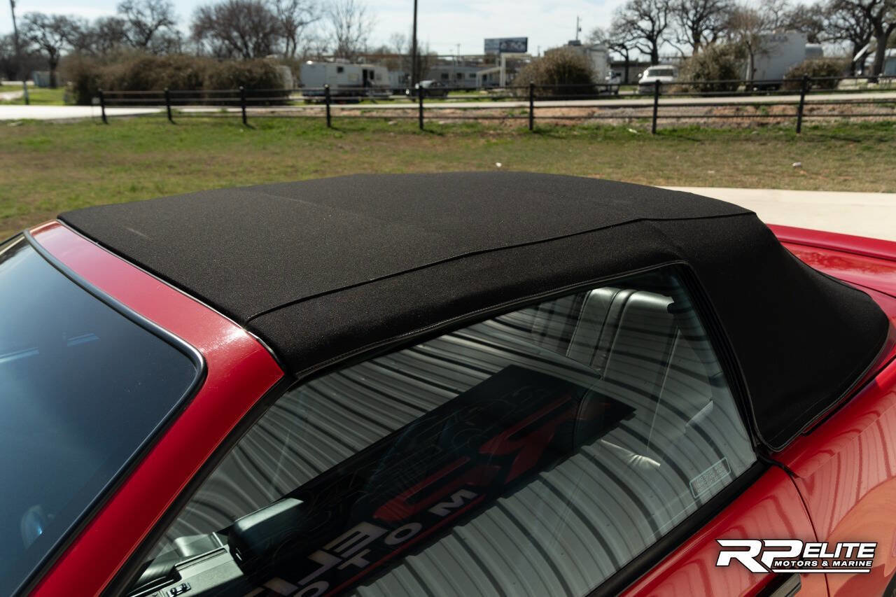 Used 1991 Chevrolet Camaro Z28 RWD image 32