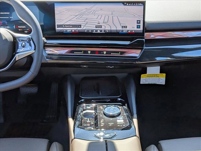 New 2026 BMW i5 eDrive40 image 11