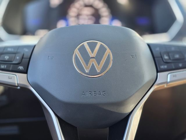 Used 2024 Volkswagen Tiguan Wolfsburg Edition image 29