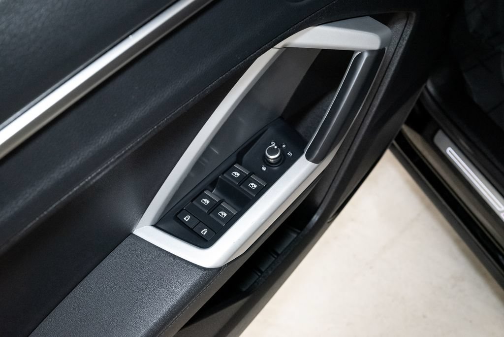 Used 2025 Audi Q3 2.0T Premium AWD/4WD image 10