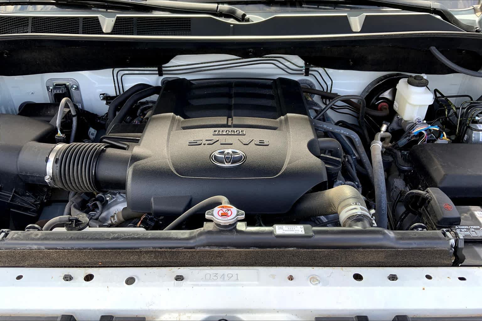 Used 2020 Toyota Tundra SR5 w/ SR5 Upgrade Package AWD/4WD image 31