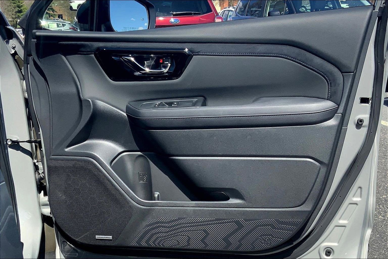 Certified 2025 Subaru Forester Limited image 24