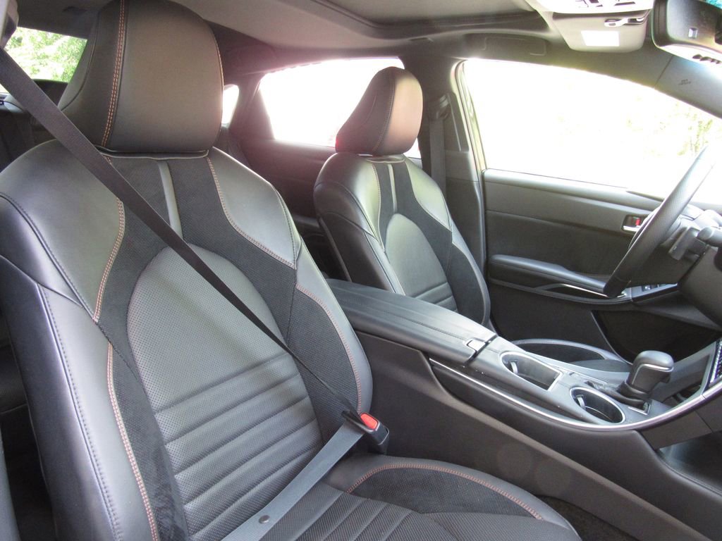 Used 2019 Toyota Avalon XSE FWD image 19