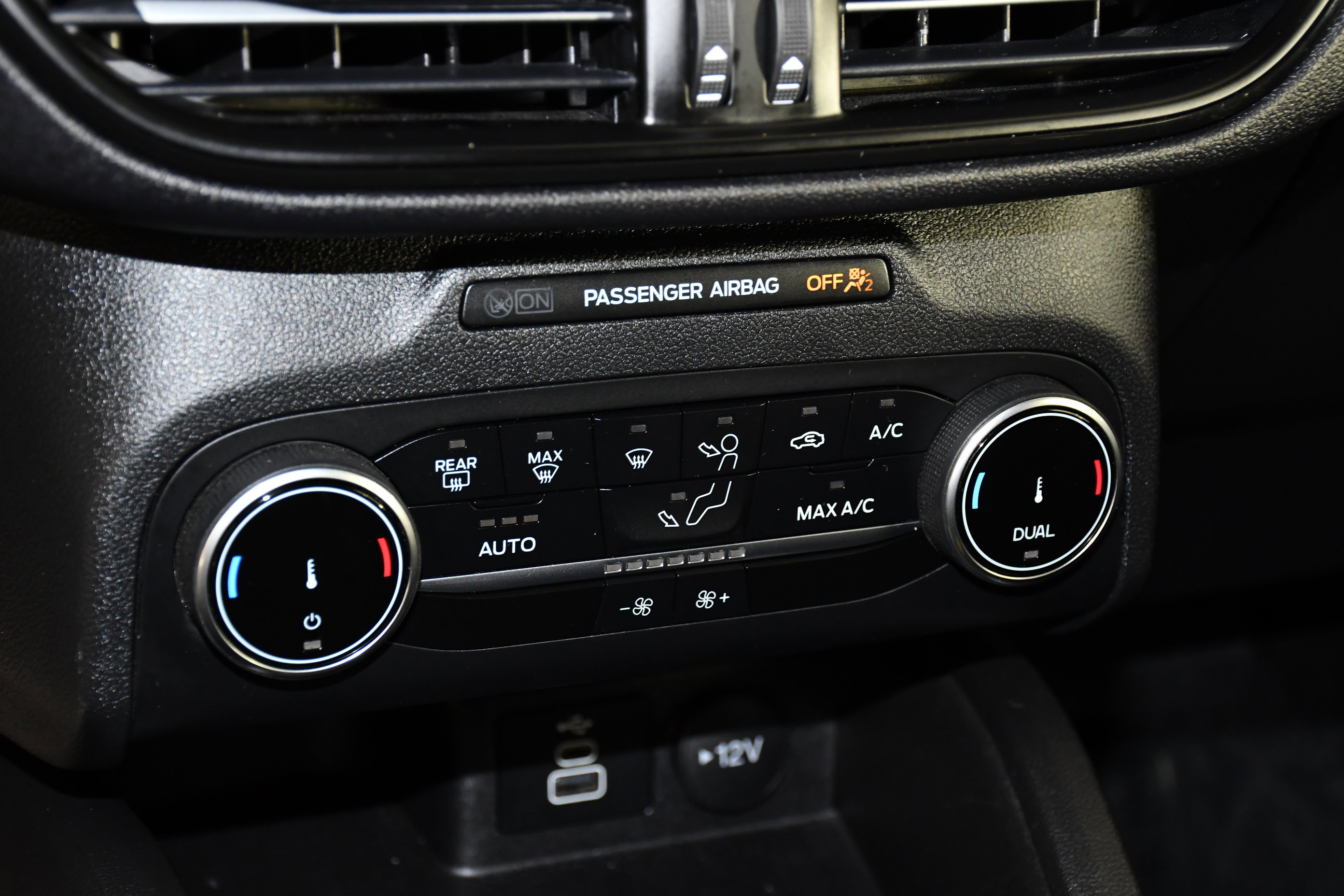 Used 2025 Ford Escape ST-Line image 29