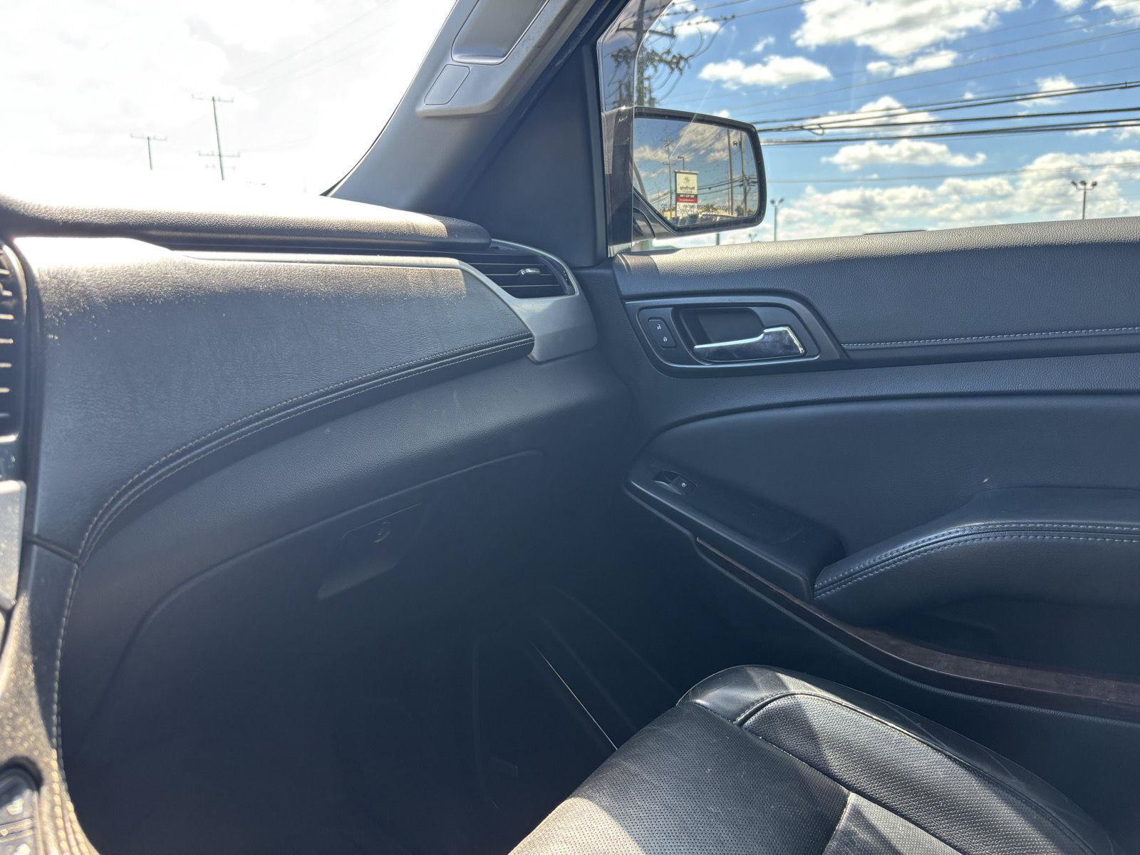 Used 2019 GMC Yukon XL SLT w/ Open Road Package AWD/4WD image 25