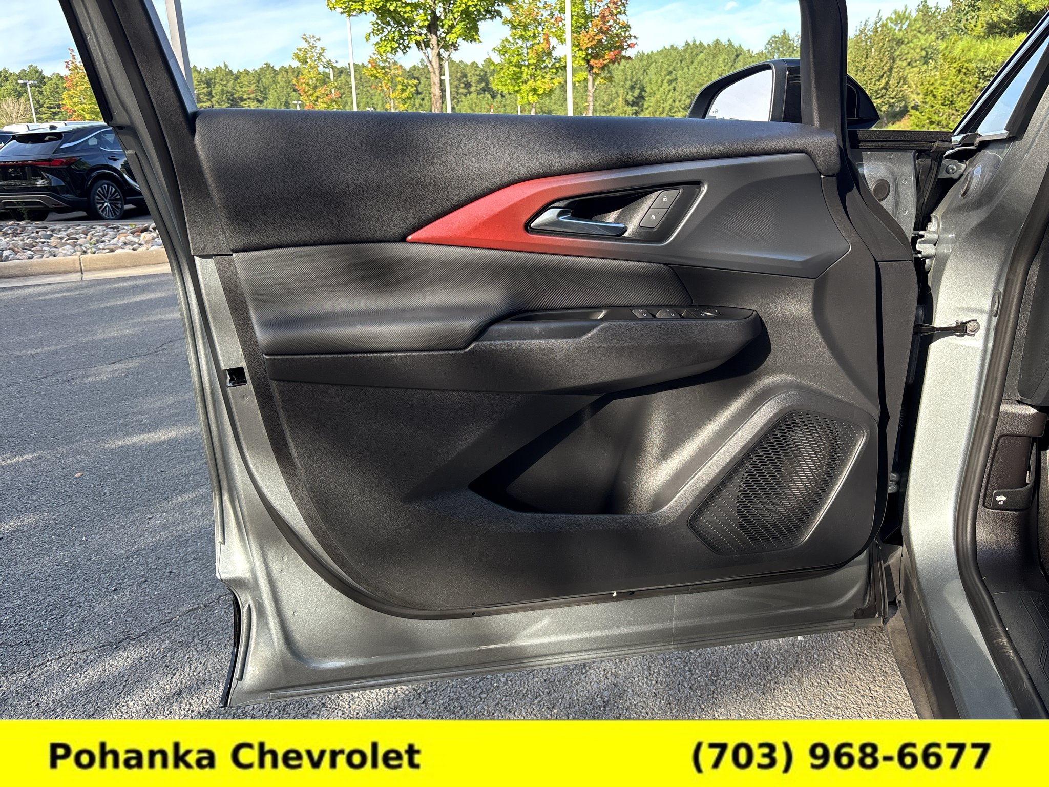 Certified 2024 Chevrolet Equinox EV RS FWD image 22