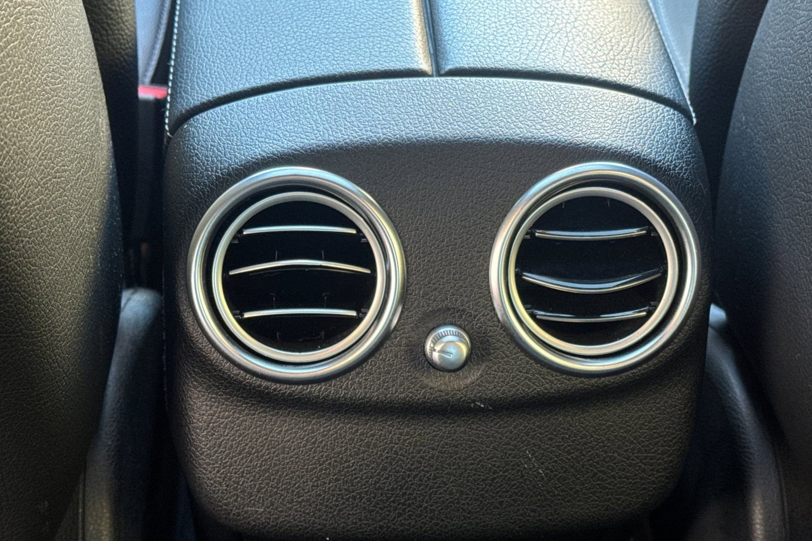 Used 2020 Mercedes-Benz E 350 Sedan image 13