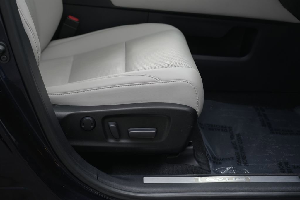 Used 2020 Lexus RX 350 AWD w/ Premium Package image 32