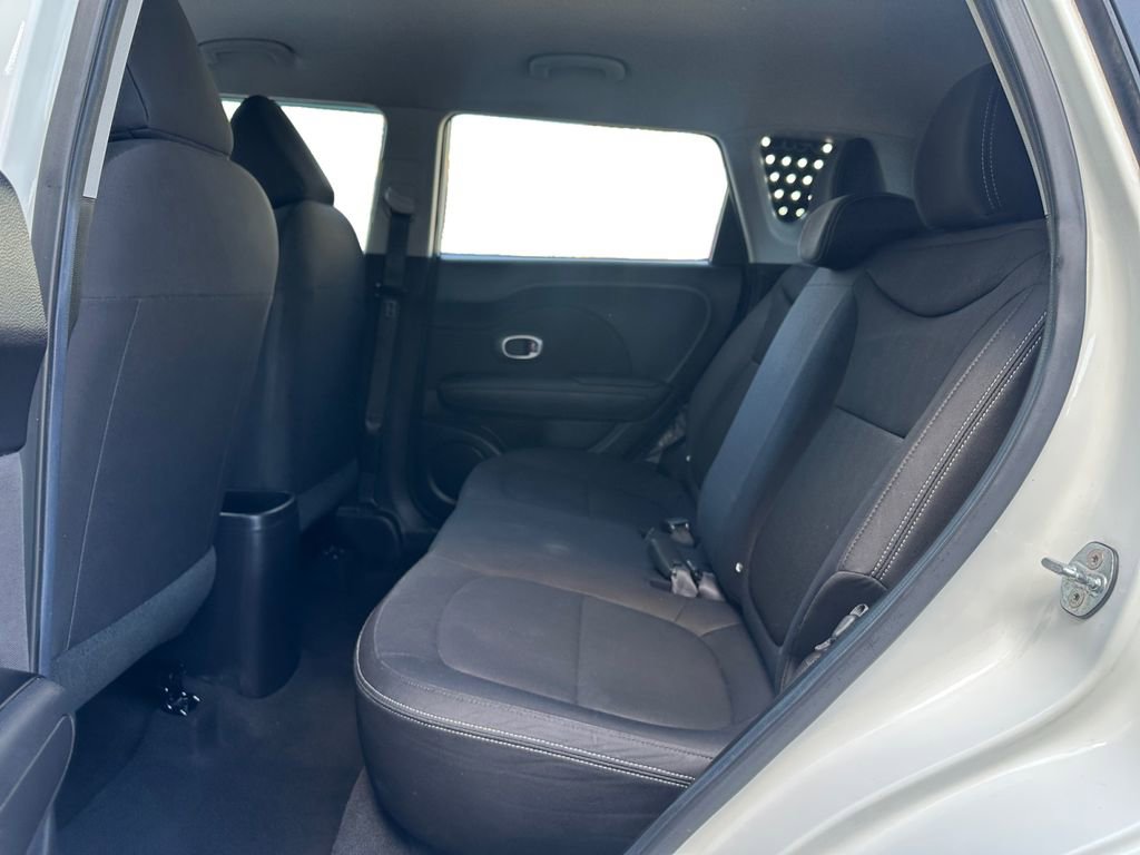 Used 2016 Kia Soul image 16