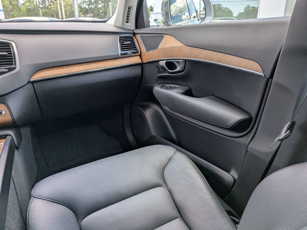 Used 2024 Volvo XC90 B6 Plus AWD/4WD image 22