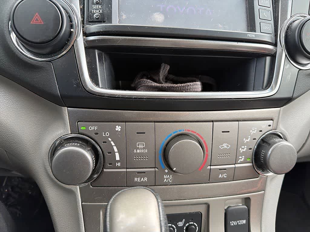 Used 2013 Toyota Highlander SE AWD/4WD image 21