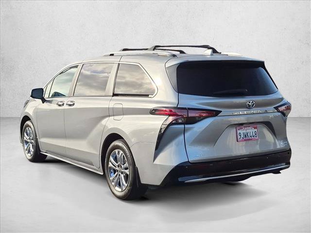 Used 2024 Toyota Sienna Platinum AWD/4WD image 7
