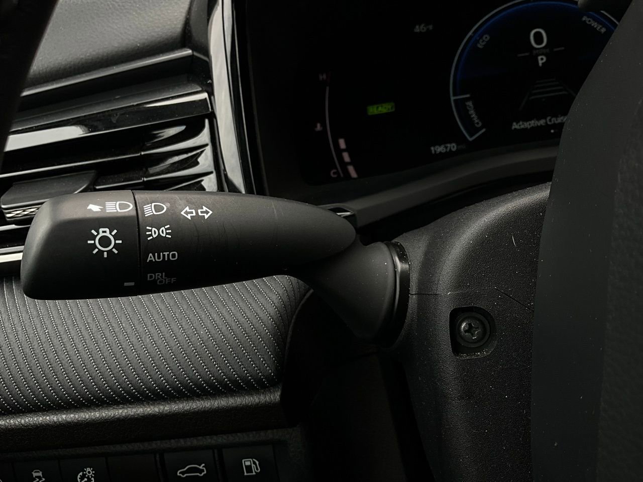 Used 2025 Toyota Camry SE image 34