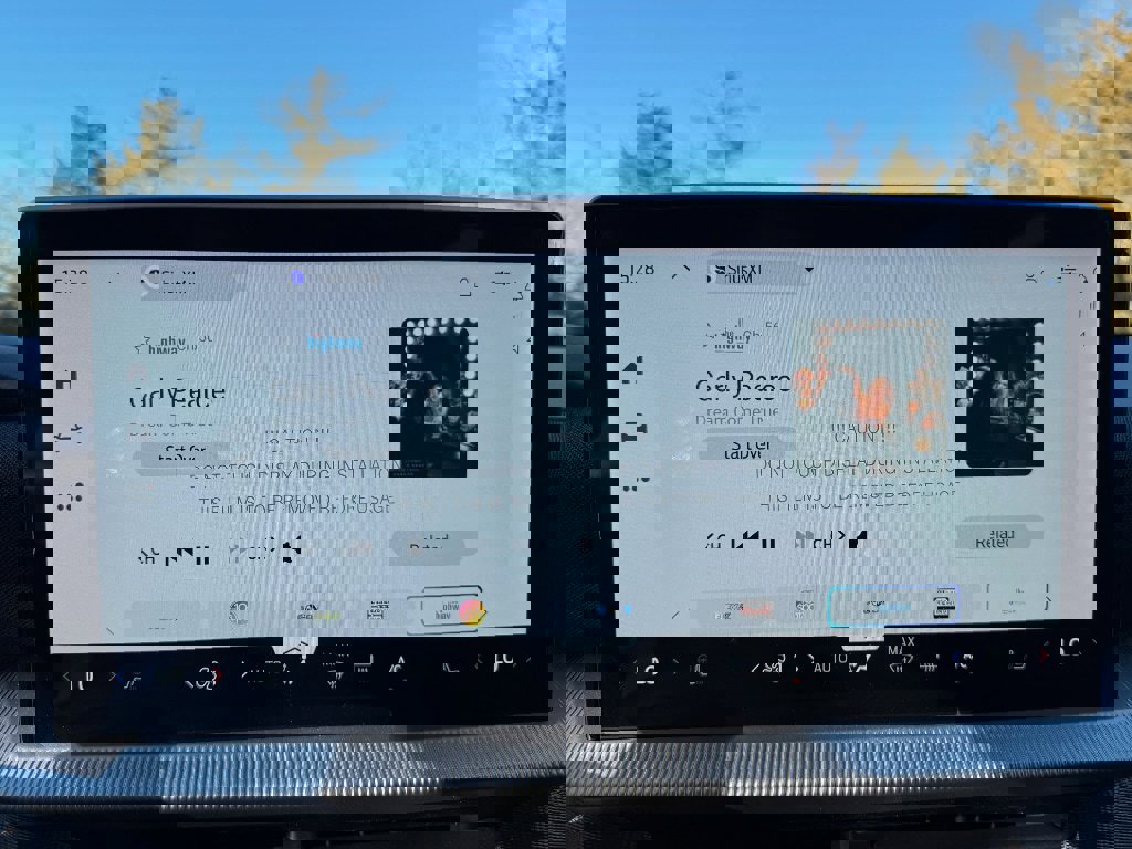 New 2026 Ford Explorer ST-Line w/ ST-Line Street Pack image 23