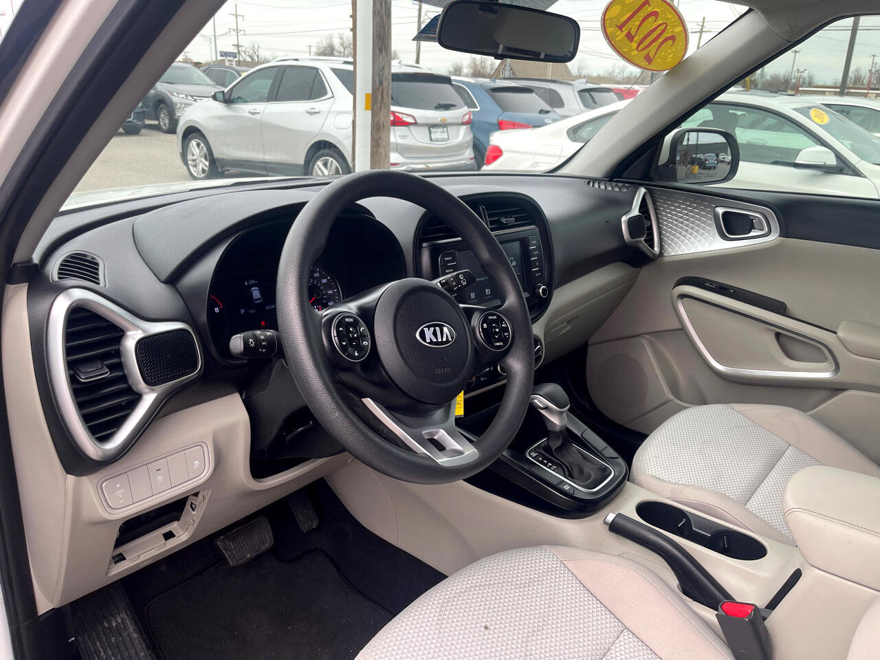 Used 2021 Kia Soul LX image 8