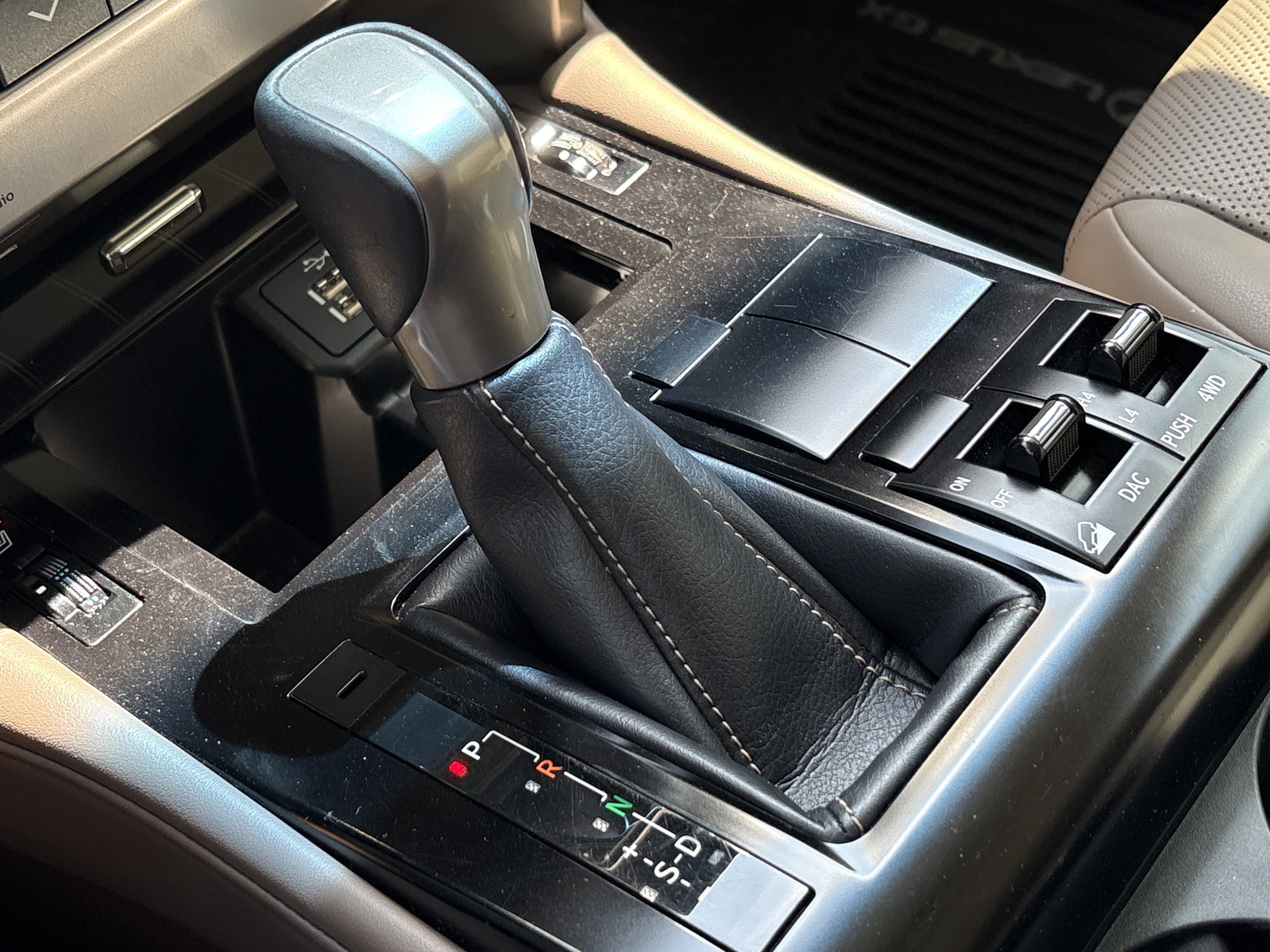 Used 2020 Lexus GX 460 Premium AWD/4WD image 26