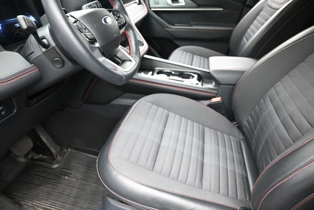 Used 2025 Ford Explorer ST-Line w/ Premium Package AWD/4WD image 15