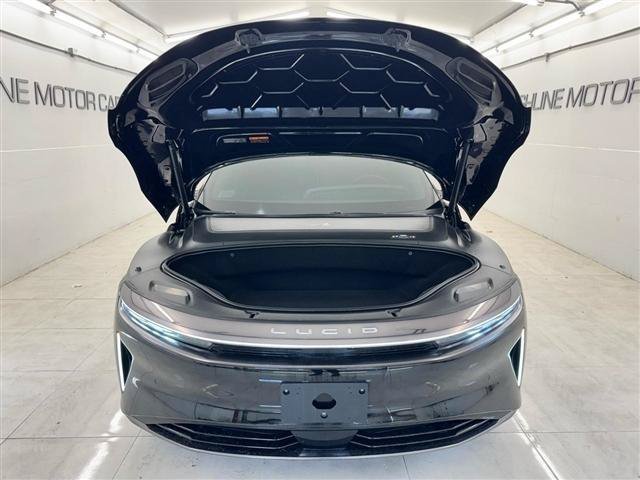 Used 2024 Lucid Air Touring AWD/4WD image 9
