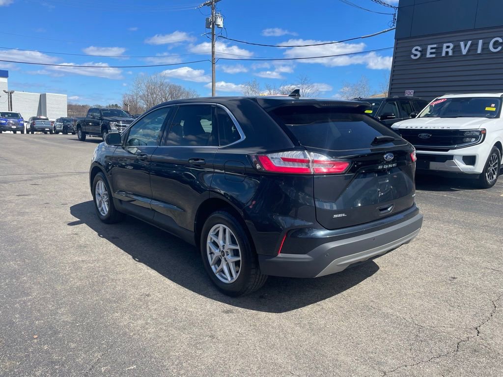 Used 2023 Ford Edge SEL w/ Convenience Package image 3