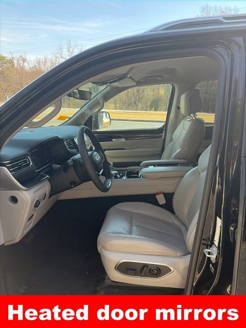 Used 2023 Jeep Wagoneer L 4WD image 13