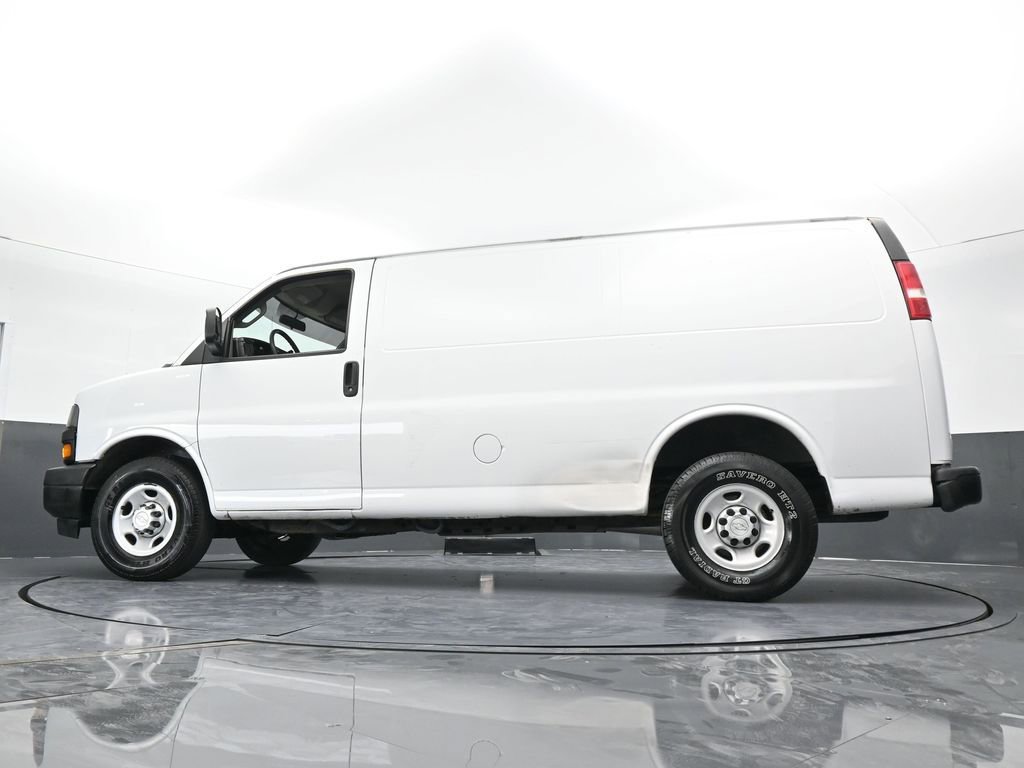 Used 2019 Chevrolet Express 2500 image 47