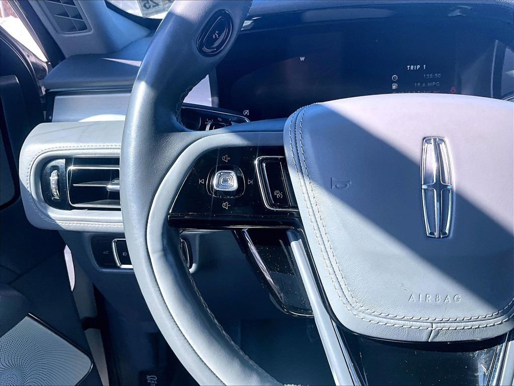 Used 2020 Lincoln Aviator Reserve w/ Equipment Group 202A image 15