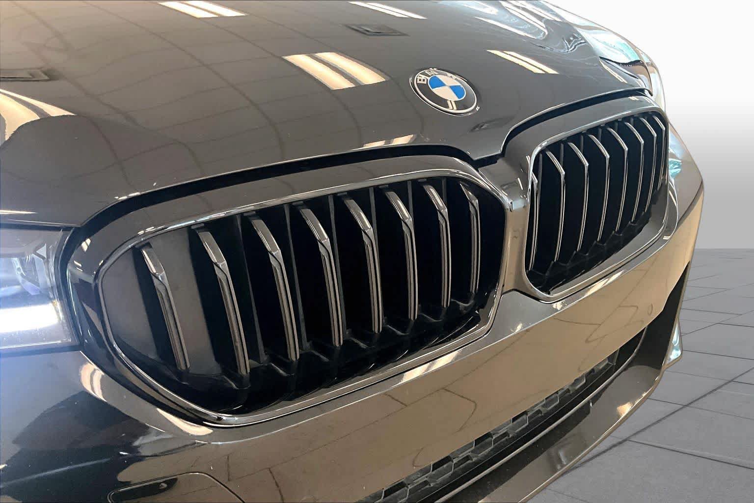 Used 2023 BMW 540i w/ M Sport Package RWD image 27