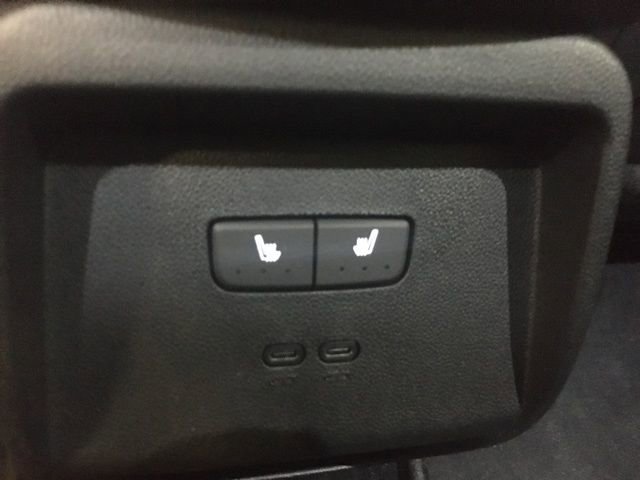 Used 2024 Chevrolet Equinox EV RS image 20