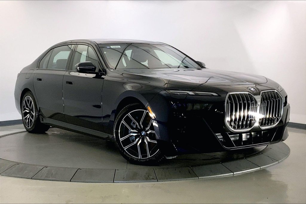 New 2026 BMW 740i xDrive AWD/4WD image 1
