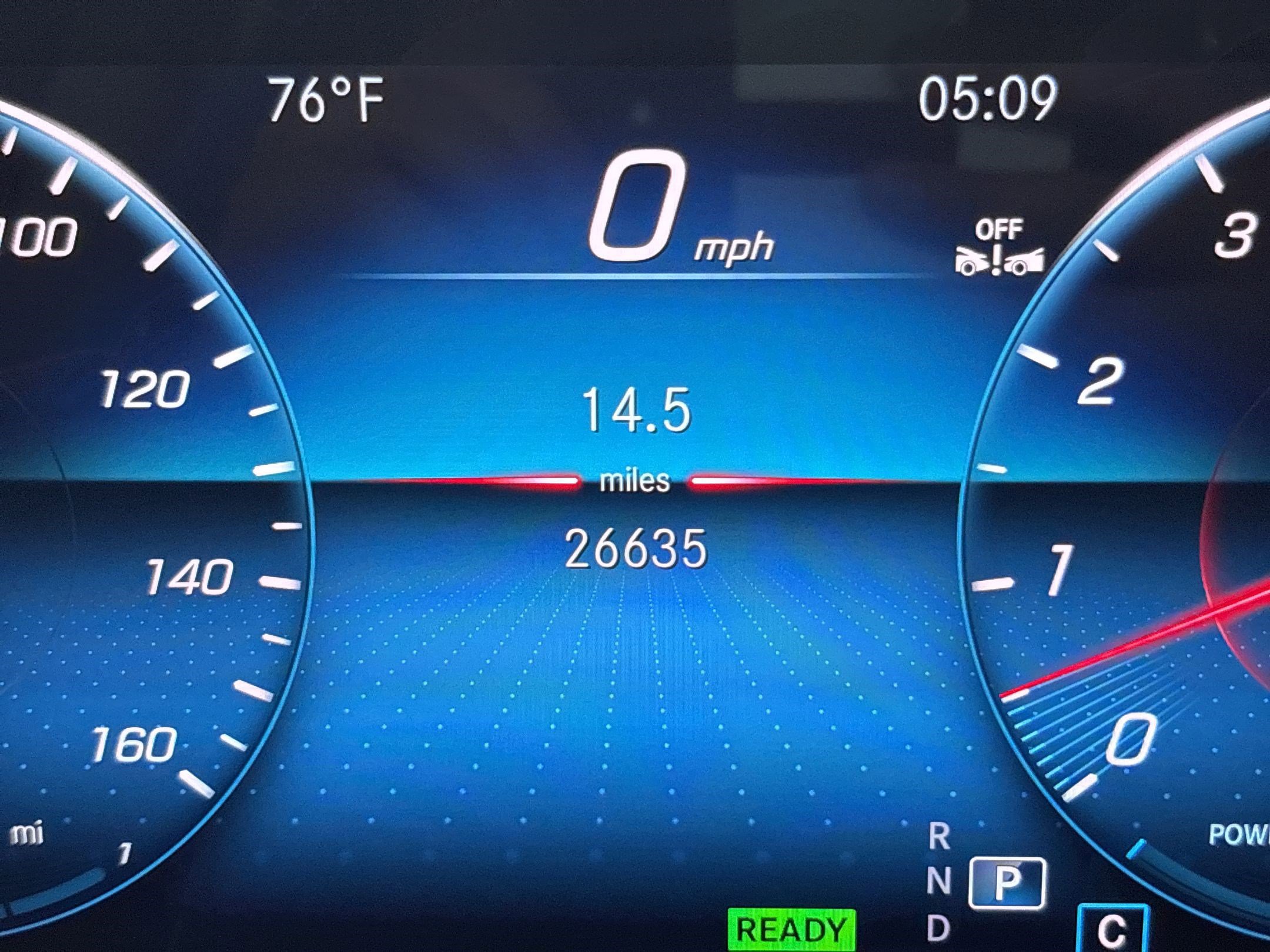 Used 2023 Mercedes-Benz GLE 450 4MATIC w/ Premium Package image 17