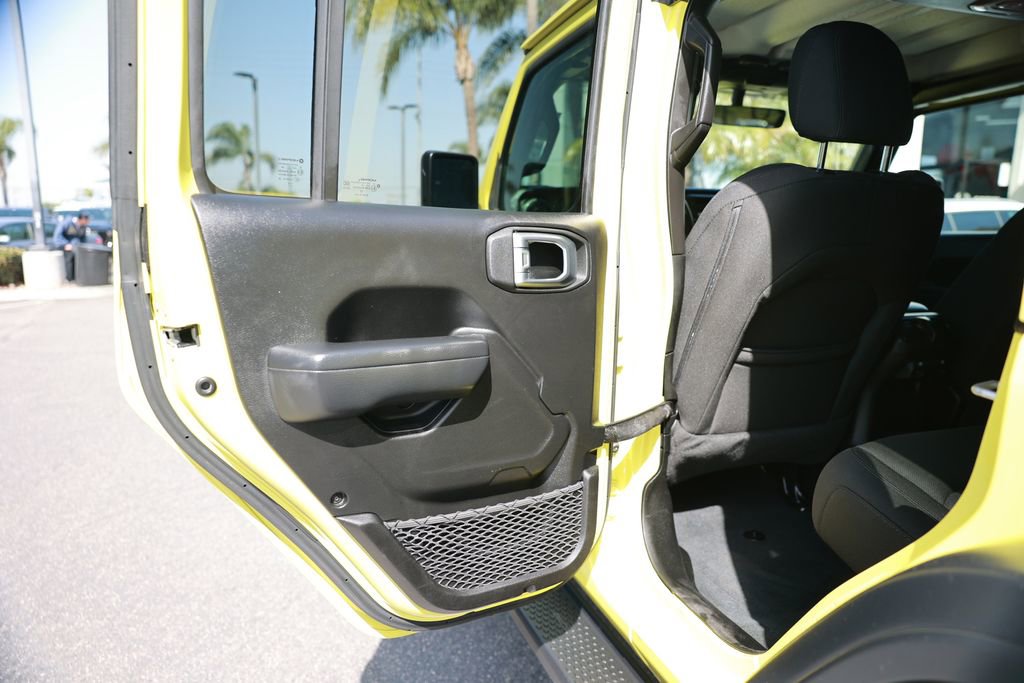 Used 2022 Jeep Wrangler Unlimited Sport AWD/4WD image 38