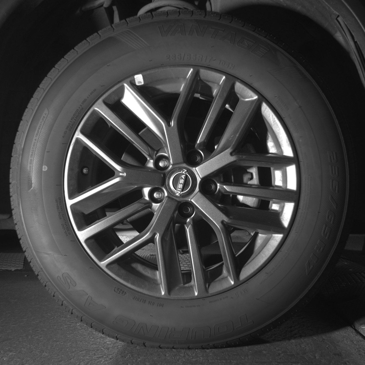 Used 2023 Nissan Rogue S image 13