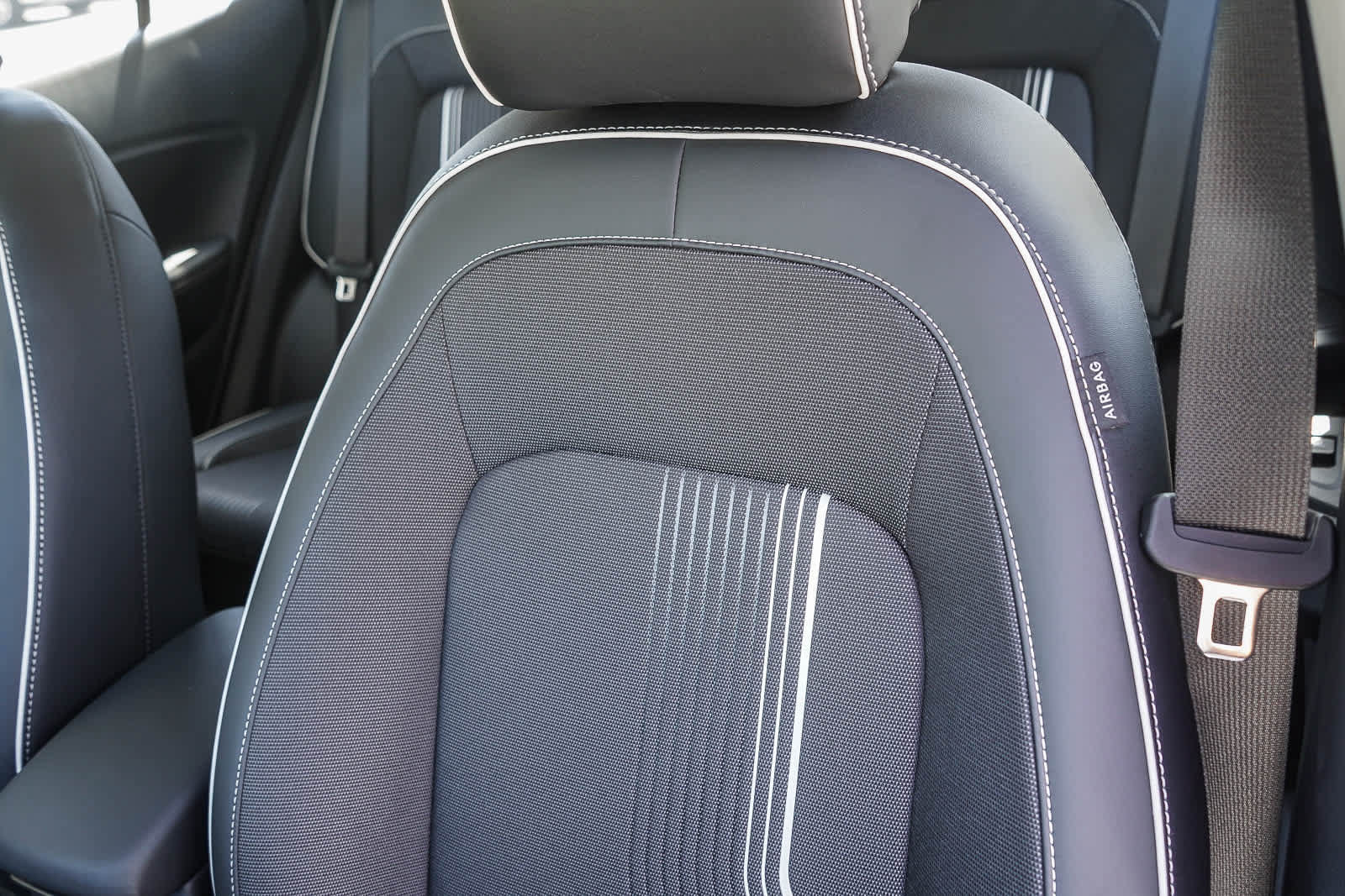New 2026 Hyundai Venue SEL FWD image 25