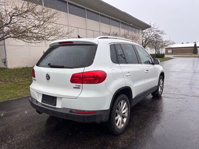 Used 2017 Volkswagen Tiguan Wolfsburg Edition AWD/4WD image 5