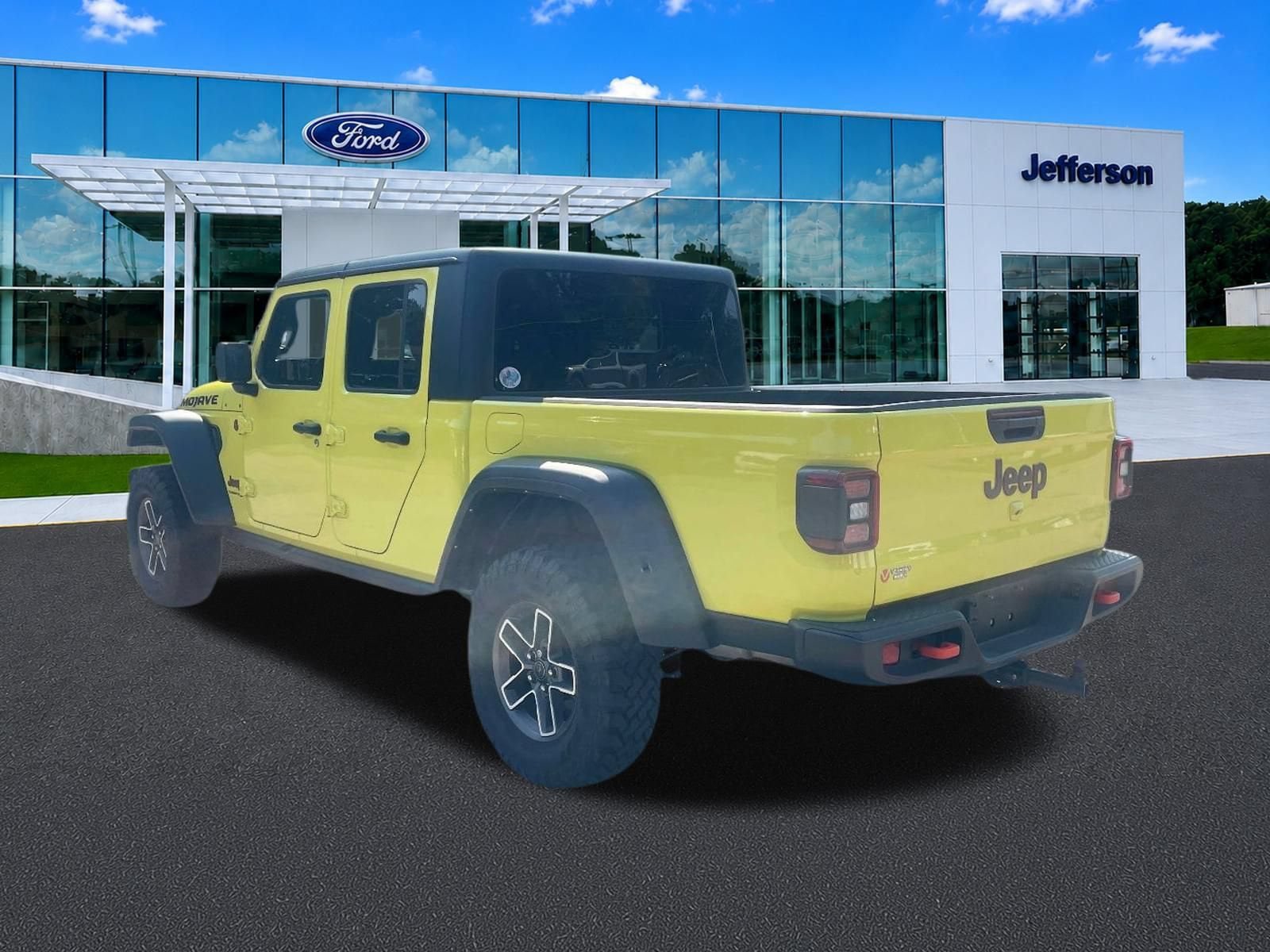 Used 2024 Jeep Gladiator Mojave w/ Convenience Group AWD/4WD image 5