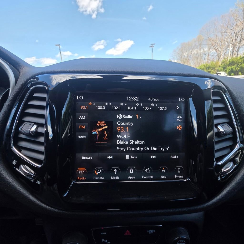 Used 2019 Jeep Compass Limited w/ Safety & Security Group image 18