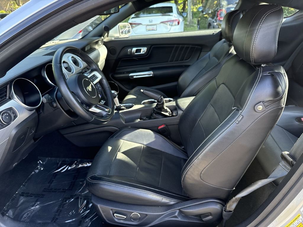 Used 2019 Ford Mustang Premium RWD image 13