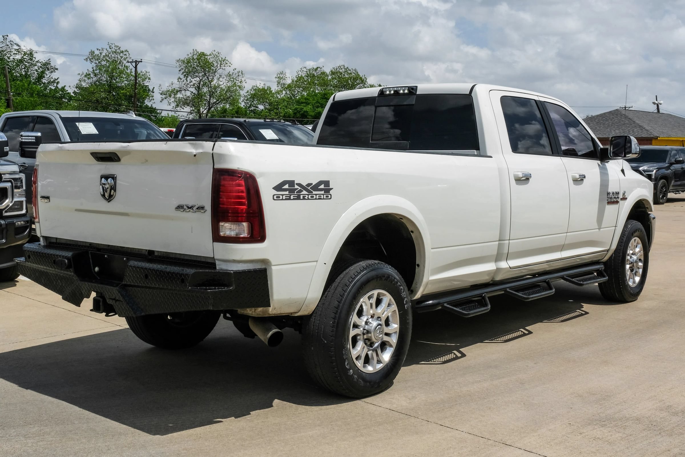 Used 2018 RAM 2500 Laramie AWD/4WD image 9