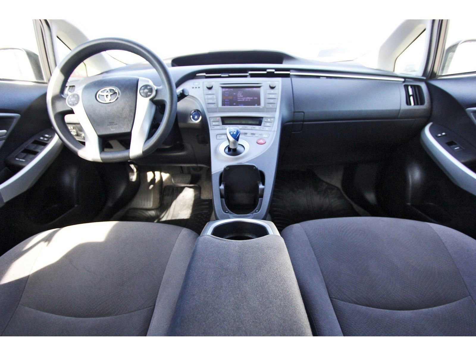 Used 2015 Toyota Prius Two image 10