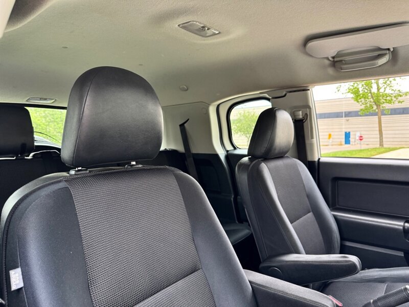 Used 2011 Toyota FJ Cruiser 4WD image 20
