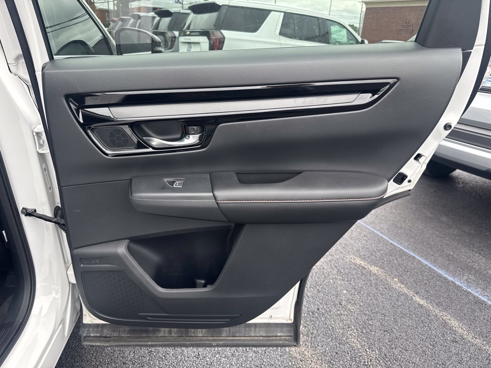 Used 2025 Honda CR-V Sport Touring image 30