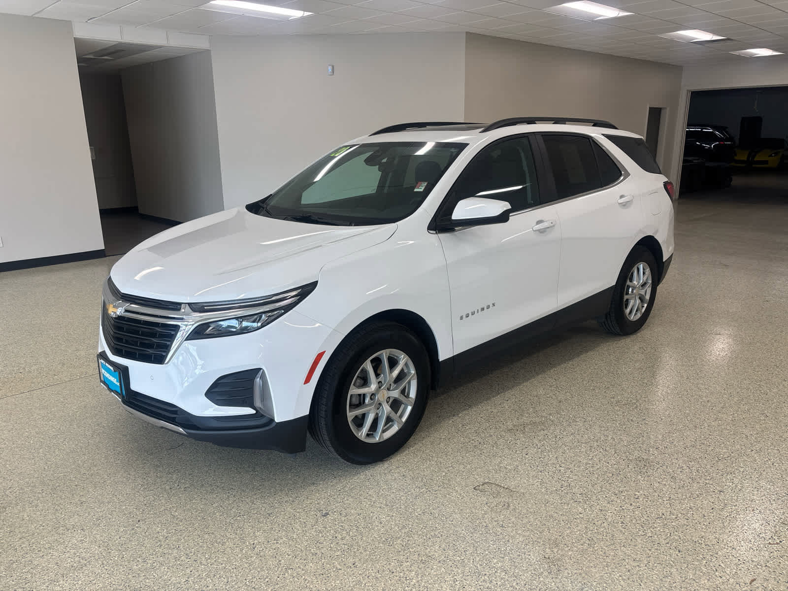 Used 2023 Chevrolet Equinox LT image 10